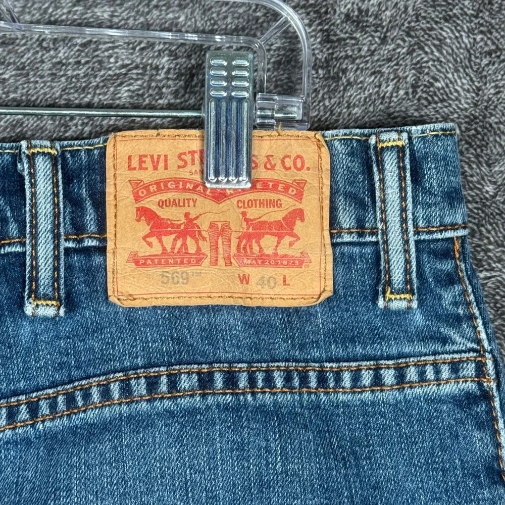 Levis 569 Loose Straight Denim Shorts Mens 40 Blue Medium Wash Stretch Casual